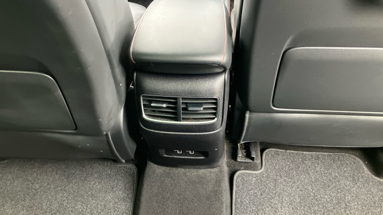 MG Hs 1.5 T-GDI Exclusive 5dr DCT Petrol Hatchback